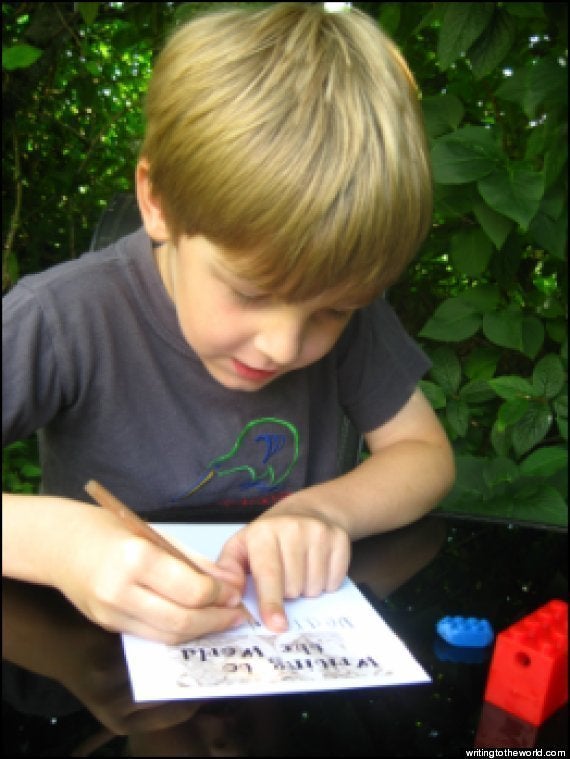 Un Enfant De 5 Ans Ecrit Des Lettres Au Monde Entier Le Huffington Post Life Un Enfant De 5 Ans Ecrit Des Lettres Au Monde Entier Le Huffington Post Life