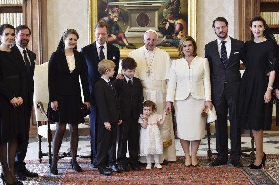 Nicolas Sarkozy et Carla Bruni reçus par le pape François dans la plus grande