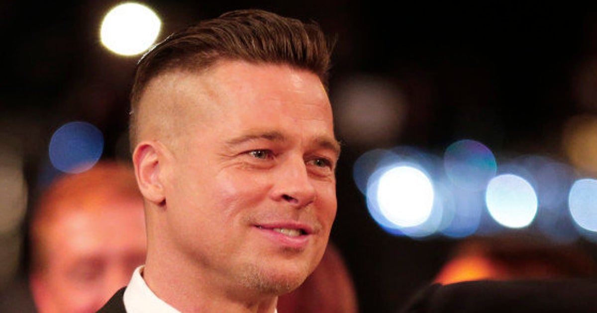 PHOTOS. Brad Pitt peut expliquer sa nouvelle coupe de cheveux | Le HuffPost