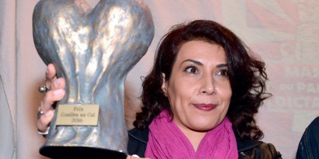 Nadia Khiari reçoit au Festival off de la BD d'Angoulême le prix