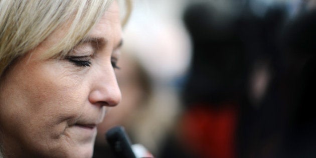 Gratuit Images Une Candidate Fn D Origine Algerienne Denonce Les Blagues dernière salutations