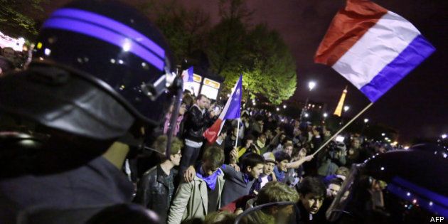 Videos Debut De Bagarre A L Assemblee Interpellations Les Tensions Autour Du Mariage Gay S Intensifient Le Huffpost