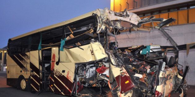Accident de bus en Suisse: 28 personnes dont 22 enfants trouvent la mort dans un