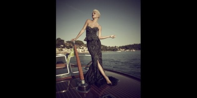 Robe Plus WeekLa Fashion Monde Chère 3 D 7 Millions Coûte Du vmn0O8wN