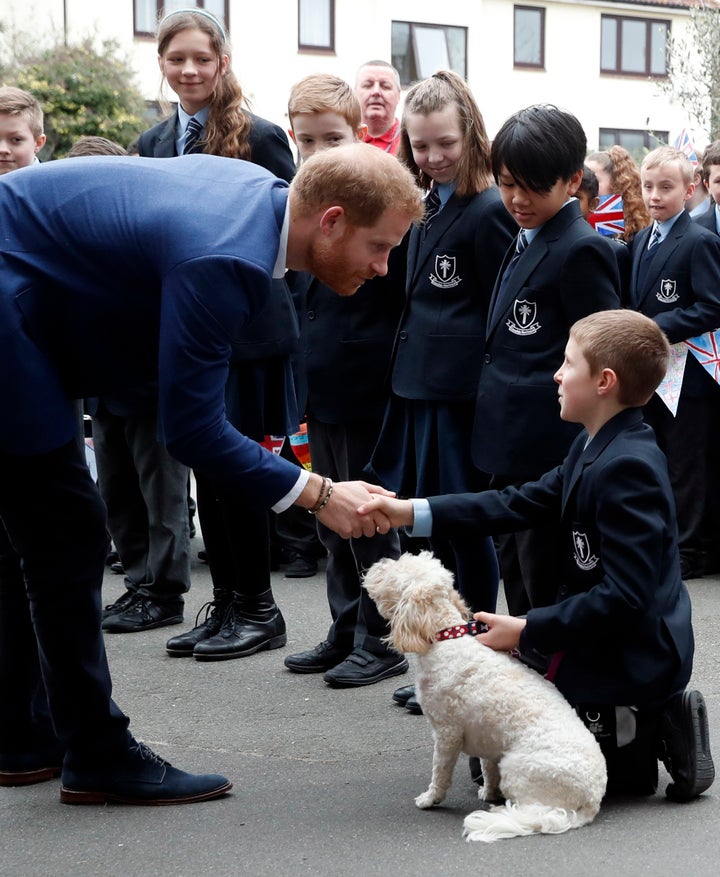 Check out that handshake! 