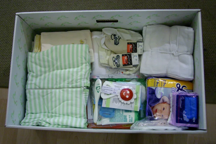 En Finlande Les Bebes Dorment Dans Des Boites Le Huffington Post Life En Finlande Les Bebes Dorment Dans Des Boites Le Huffington Post Life