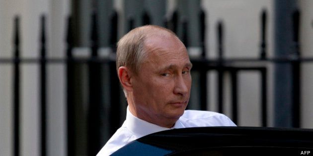 Vladimir Poutine accusé d'avoir volé une bague de 25.000 dollars au milliardaire américain Robert