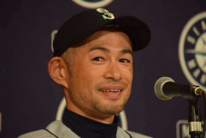 引退会見のイチロー選手