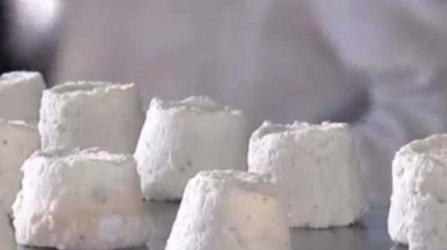 Сыр пуле. Сыр с плесенью бри. Сыр пуле. Самый дорогой сыр в мире – «пуле». Белые сыры сорта.