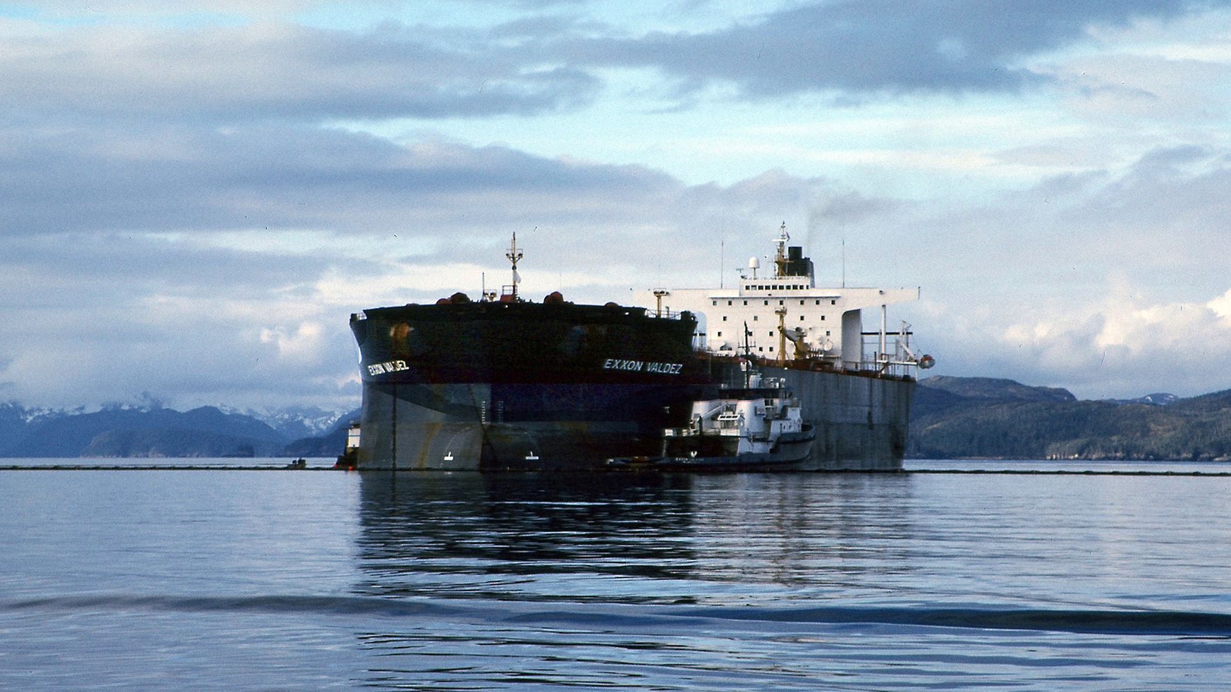 what-we-know-about-fossil-fuels-30-years-after-the-exxon-valdez-oil