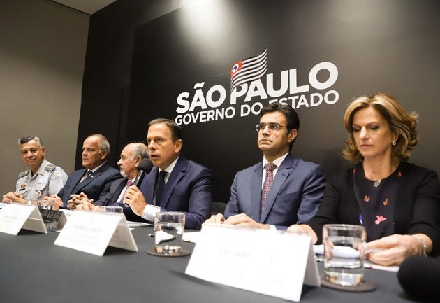 Coletiva de imprensa no Palácio dos Bandeirantes, sede do governo