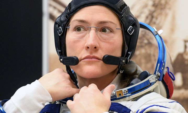 H Χριστίνα Κοχ είναι μία από τις γυναίκες αστροναύτες που θα συμμετείχε στην αποστολή. Από τους ανθρώπους που έχουν ταξιδέψει στο διάστημα, μόνο το 11% είναι γυναίκες. 