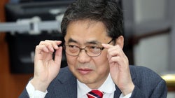 곽상도는 ‘문재인 딸 문제’를 건드려서 보복당하고 있다고