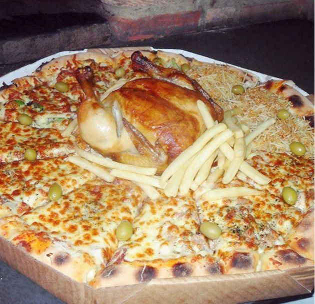 Pizzaria Bate-Papo, no Guarujá, faz sucesso com suas pizzas