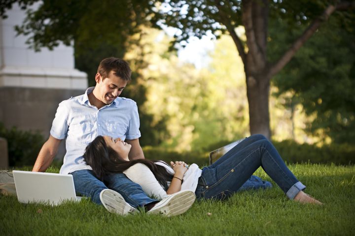 Dating In College 5 Things To Know At The Beginning Of Freshman Year 