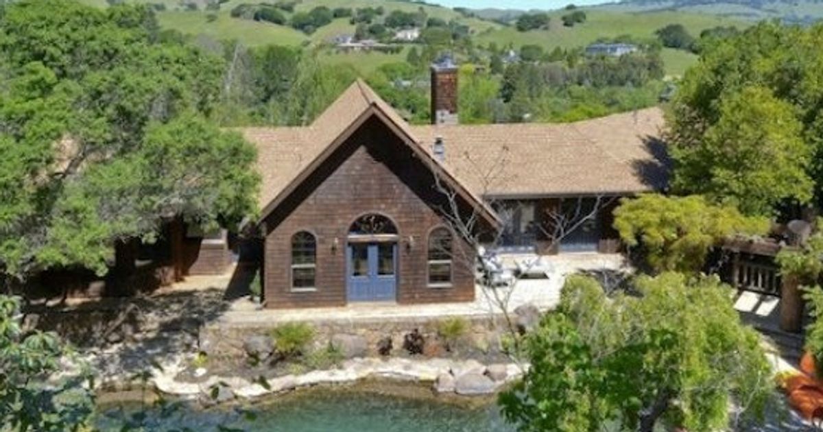 Novato Open House James Hetfield S Former Mansion Hits The Market Photos Huffpost Uk