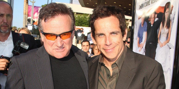 LOS ANGELES - JUNE 25: Actors Robin Williams (L) and Ben Stiller pose at the premiere of Warner Bros. Pictures' 'License to Wed' at the Cinerama Dome Theater on June 25, 2007 in Los Angeles, California. (Photo by Kevin Winter/Getty Images)