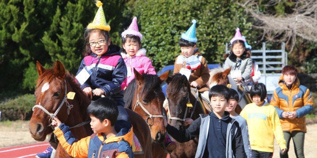 South Koreas School Entrance Ceremonies Show An Unusual And Adorable 