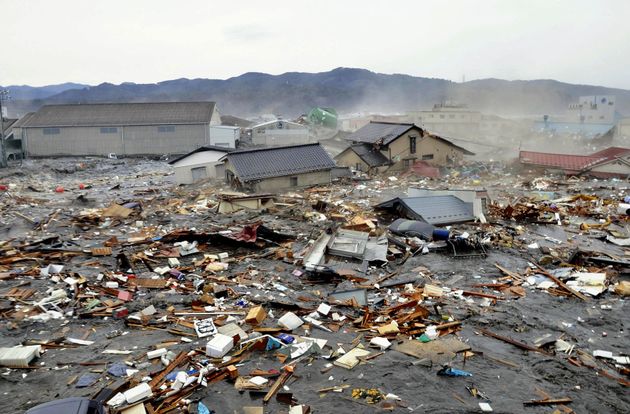 Japan Earthquake 2011 Video Of The Dramatic Tsunami And Damage