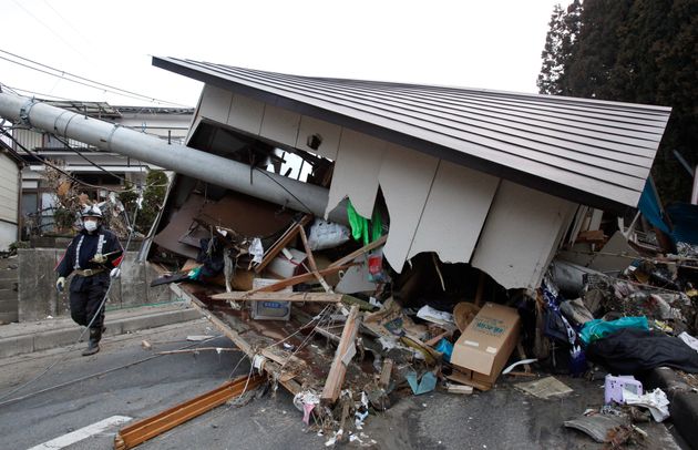 Japan Earthquake 2011 Death Toll Will Likely Surpass 10 000 Huffpost