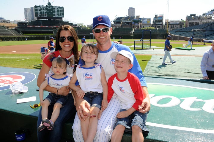 Kerry Wood's daughter with the photobomb of the year