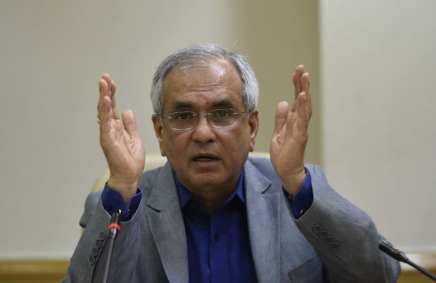 Niti Aayog Vice-Chairman Criticises Congress Over Minimum Income Scheme, EC Seek