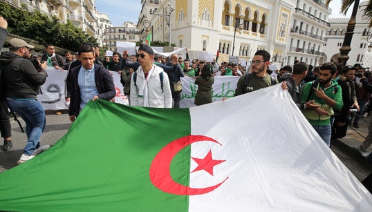 Quel est cet article brandi par le chef de l’armée algérienne qui pourrait destituer