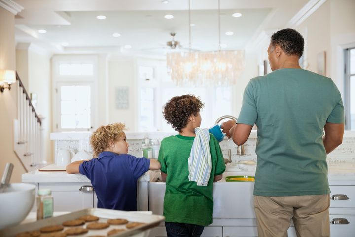 HuffPost chatted with parents and child development experts for guidance on whether caretakers should pay kids for chores.