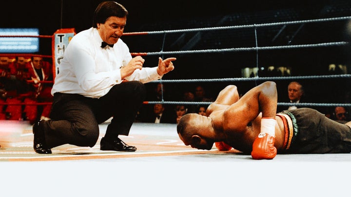 O lutador de boxe Michael Bentt viu na queda a grande oportunidade de buscar sua felicidade.