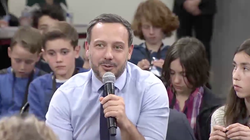 Ce ministre raconte le harcèlement scolaire dont il a été victime (et ça se termine