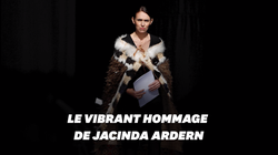 La Première ministre néo-zélandaise ovationnée pour son vibrant hommage aux victimes de