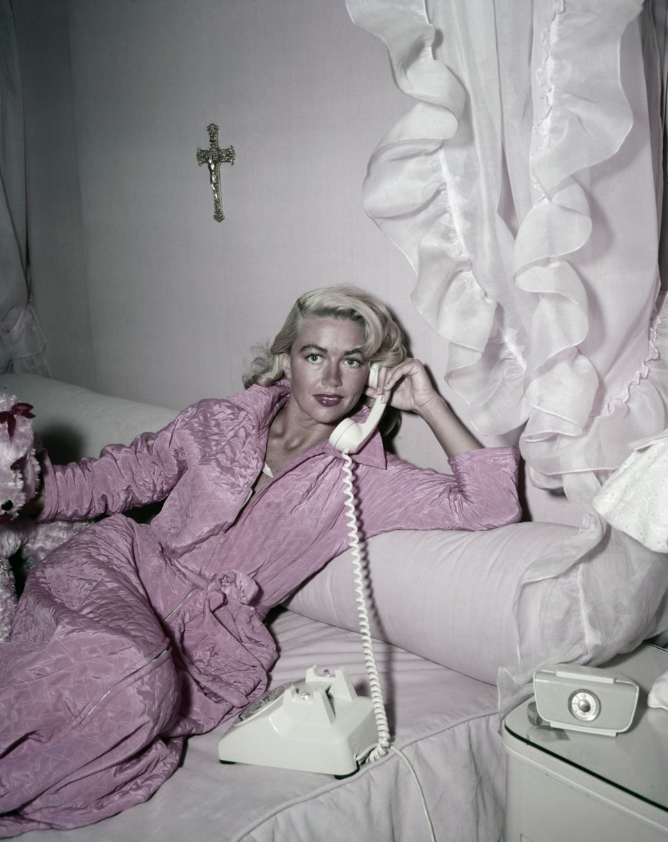 Vintage Hollywood Photos Of Gorgeous Sleepwear