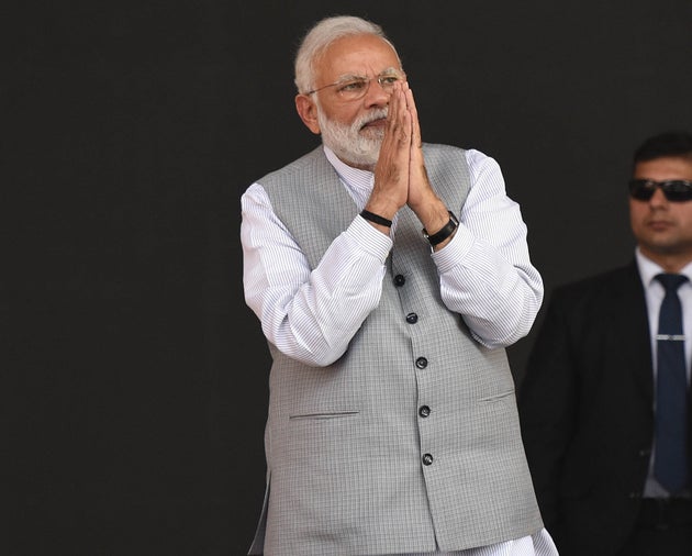 Air India Found Using Boarding Passes With Modi's Photo AGAIN, Aviation Ministry Gets 2nd EC