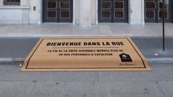 Contre la fin de la trêve hivernale, un paillasson géant devant le