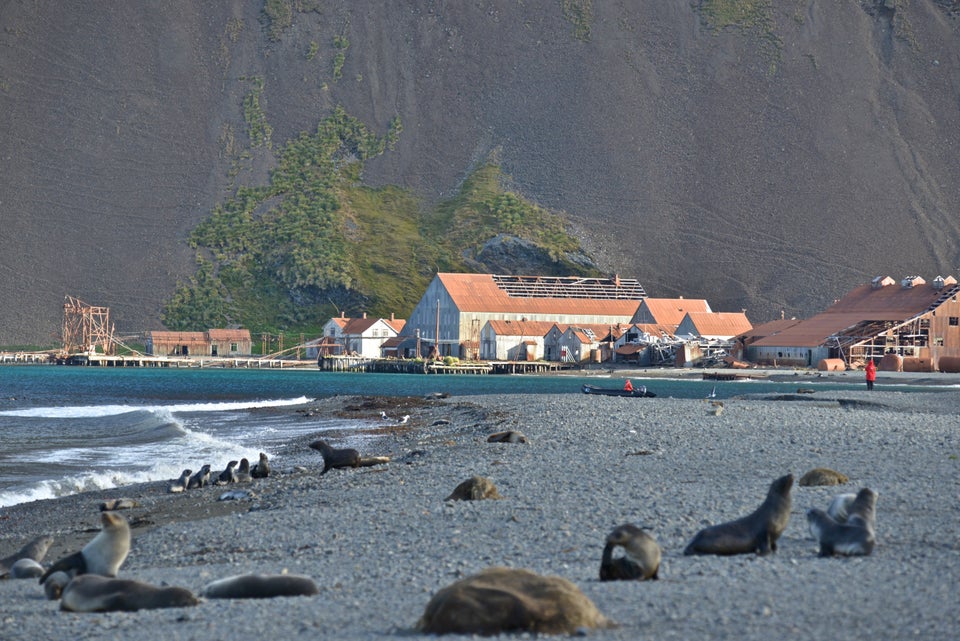 Ταξίδι στο πιο απομονωμένο μέρος της γης (1.400 χιλιόμετρα μακριά από τον