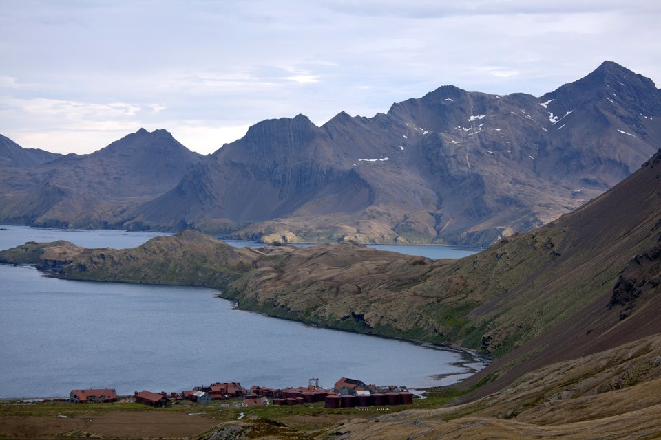 Ταξίδι στο πιο απομονωμένο μέρος της γης (1.400 χιλιόμετρα μακριά από τον
