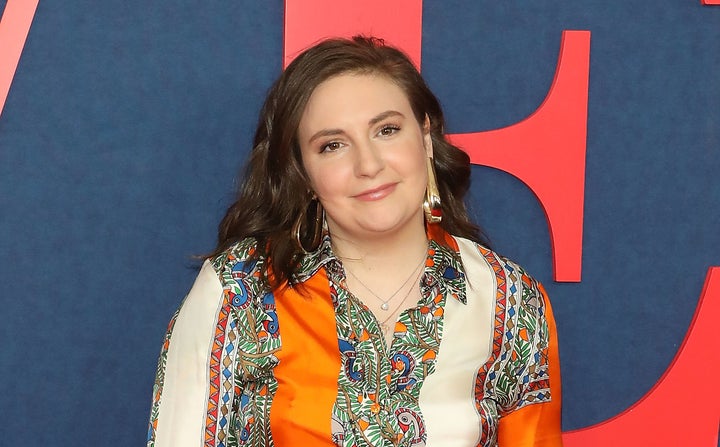 Lena Dunham Gets A Massive Neck Tattoo That Says Sick Huffpost Entertainment 