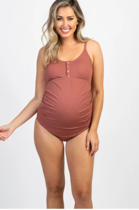 Found: A (Non-Maternity) One-Piece Swimsuit for your Entire Pregnancy - The  Mom Edit