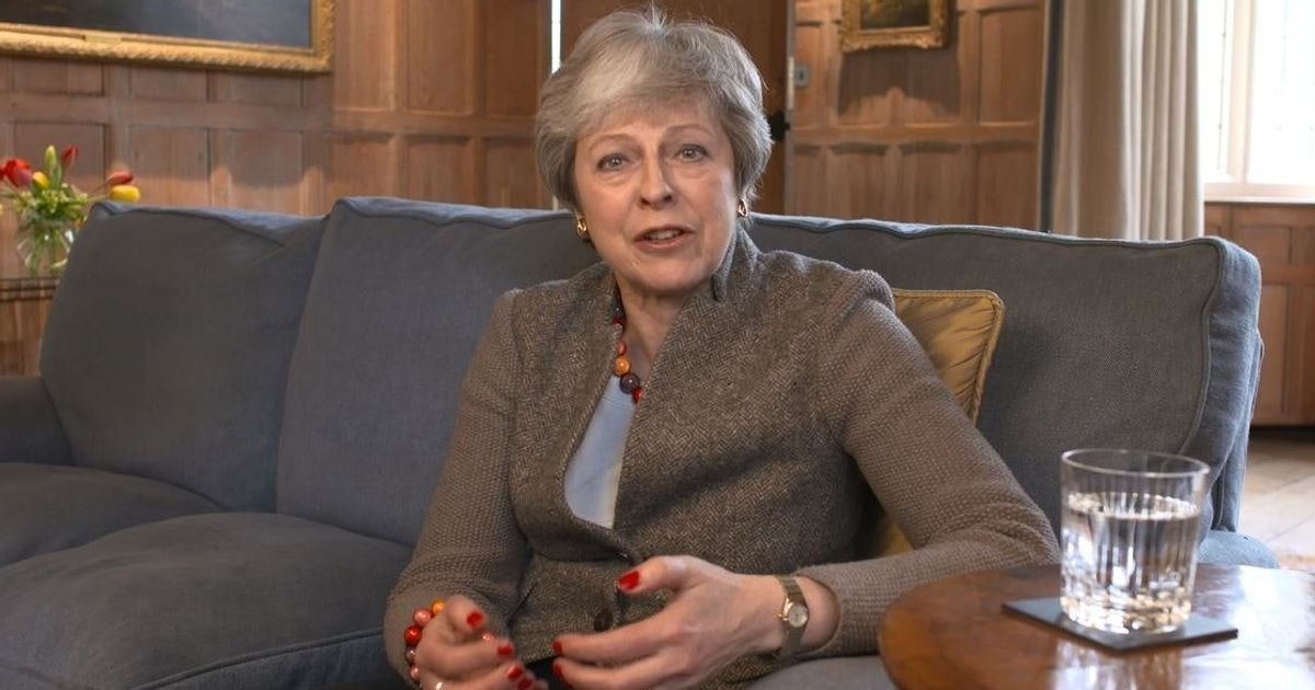 Theresa May Invokes The Fireside Chat With Straight To Camera Brexit Plea Huffpost Uk News 4445
