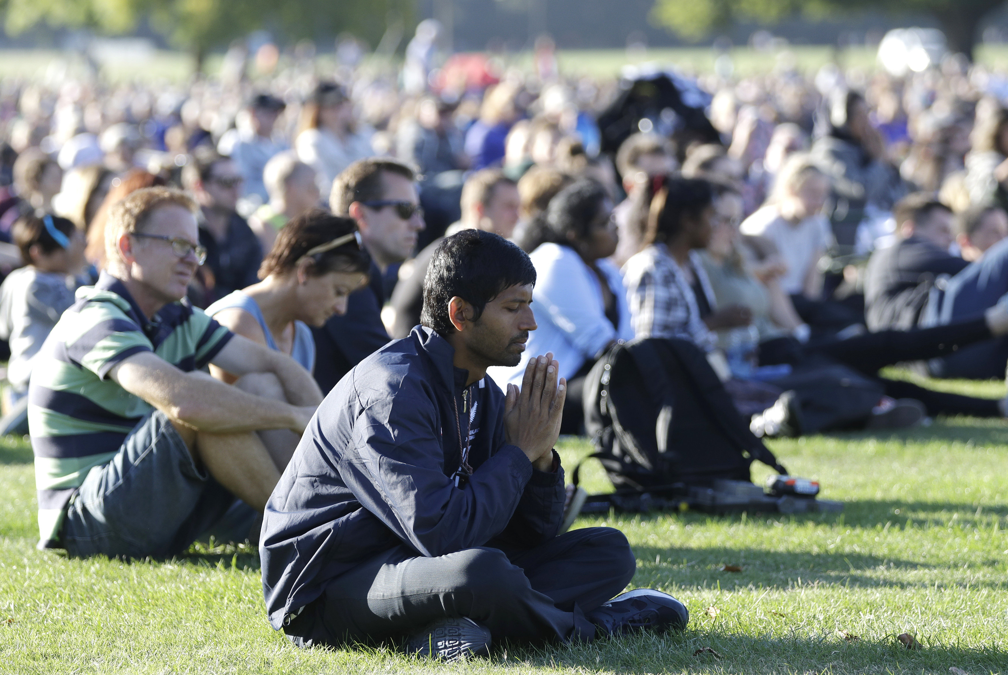 Мечеть новая зеландия. Мечеть в новой Зеландии молебен. Gathering of people. People gather grass. List of Dead New Zealand Mosque shooting.