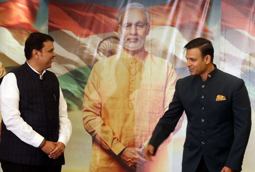 Maharashtra chief minister Devendra Fadnavis (left) with Oberoi at the trailer release of 'PM Narendra Modi'.