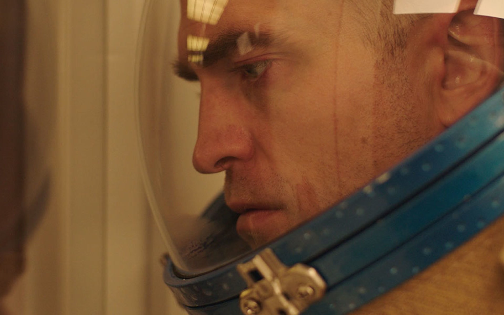 Robert Pattinson Meets The F**kbox How High Life Turns Sex Into A Space Odyssey HuffPost Entertainment