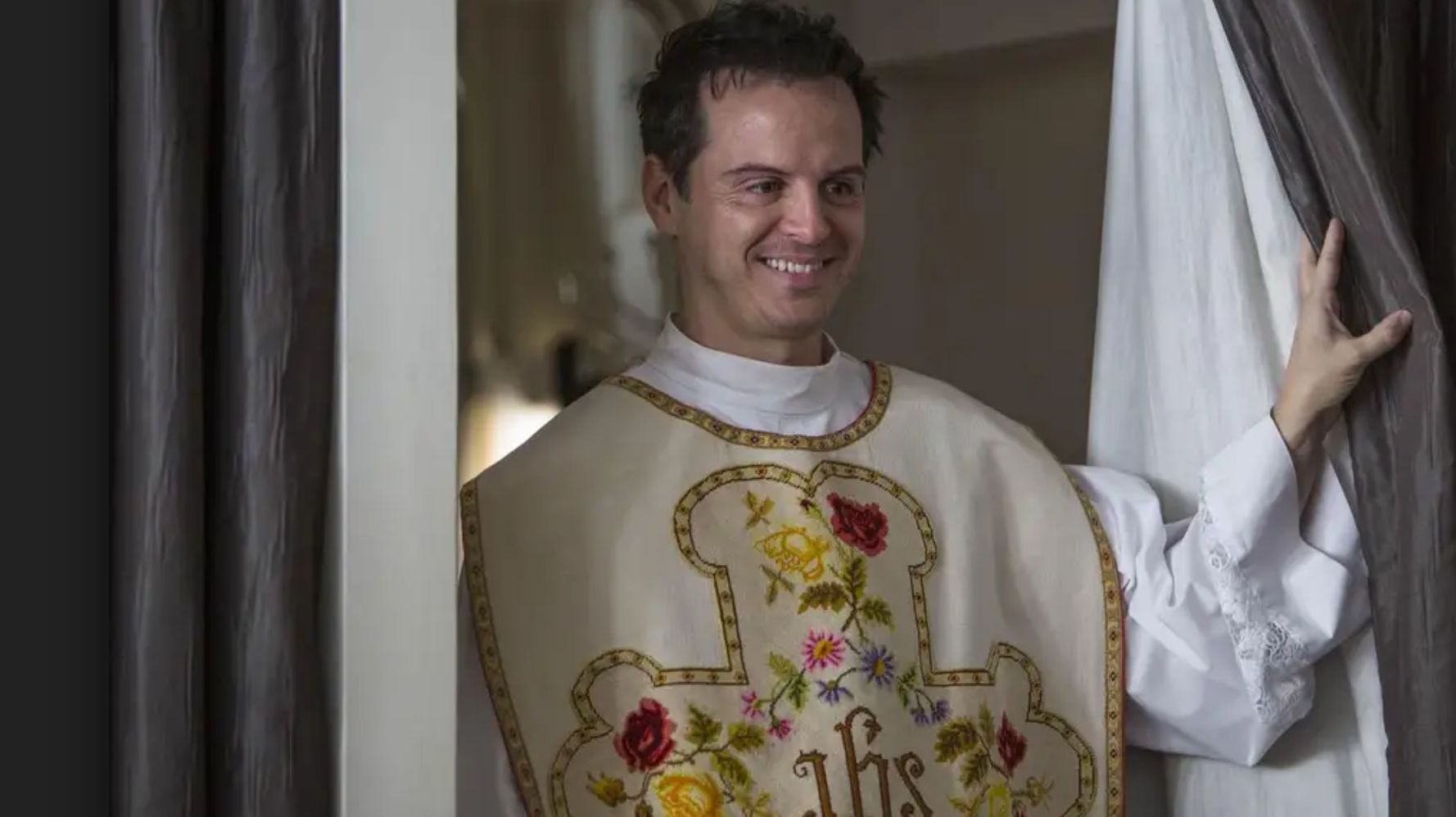 1778px x 998px - Andrew Scott's 'Hot Priest' In Fleabag Has Boosted Religious Porn Searches  | HuffPost UK Life