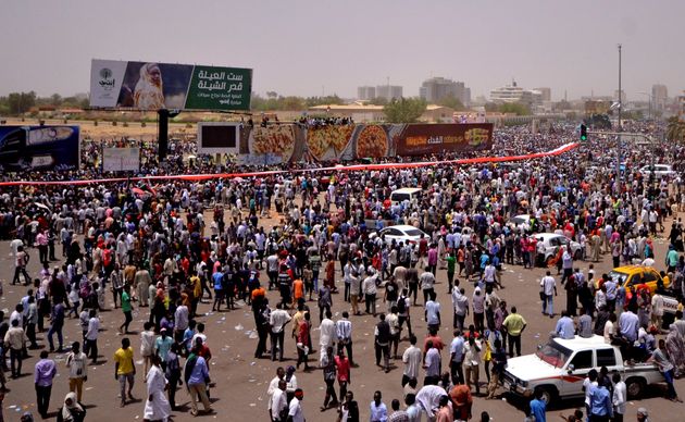 Soudan: Le prÃ©sident Omar el-BÃ©chir destituÃ© par