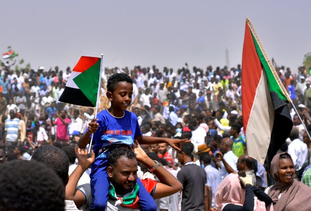 Soudan: Le président Omar el-Béchir destitué par