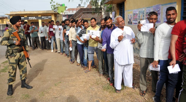 Kashmir Shia Muslims Conflicted About Elections As BJP Courts Their