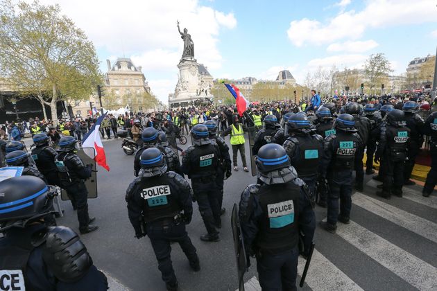 Après Lacte Xxii Les Gilets Jaunes Tournés Vers Leur