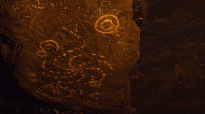 The White Walker cave symbols call back to the other signs on the show.