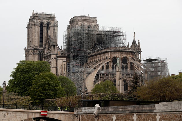 Cuánto costará la restauración de Notre Dame y otras siete preguntas sobre el futuro de la catedral | El HuffPost