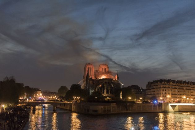 Notre-Dame de Paris: pourquoi Dieu a prÃ©fÃ©rÃ© couper la parole Ã  Emmanuel